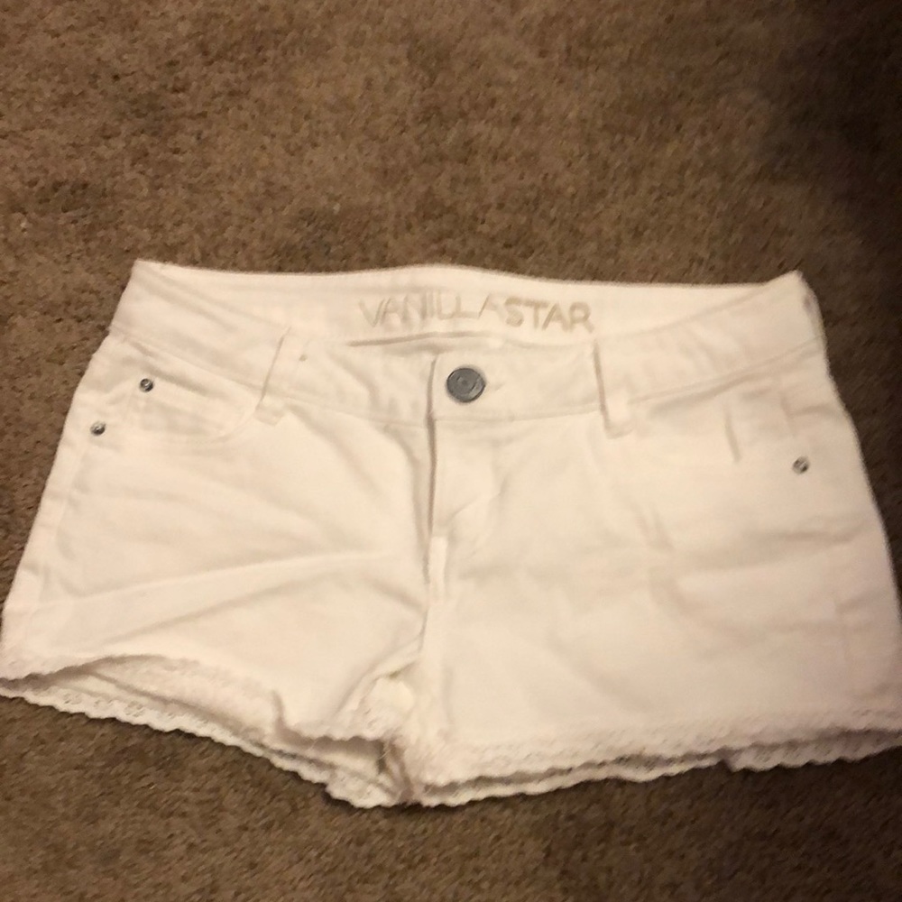 white jean shorts